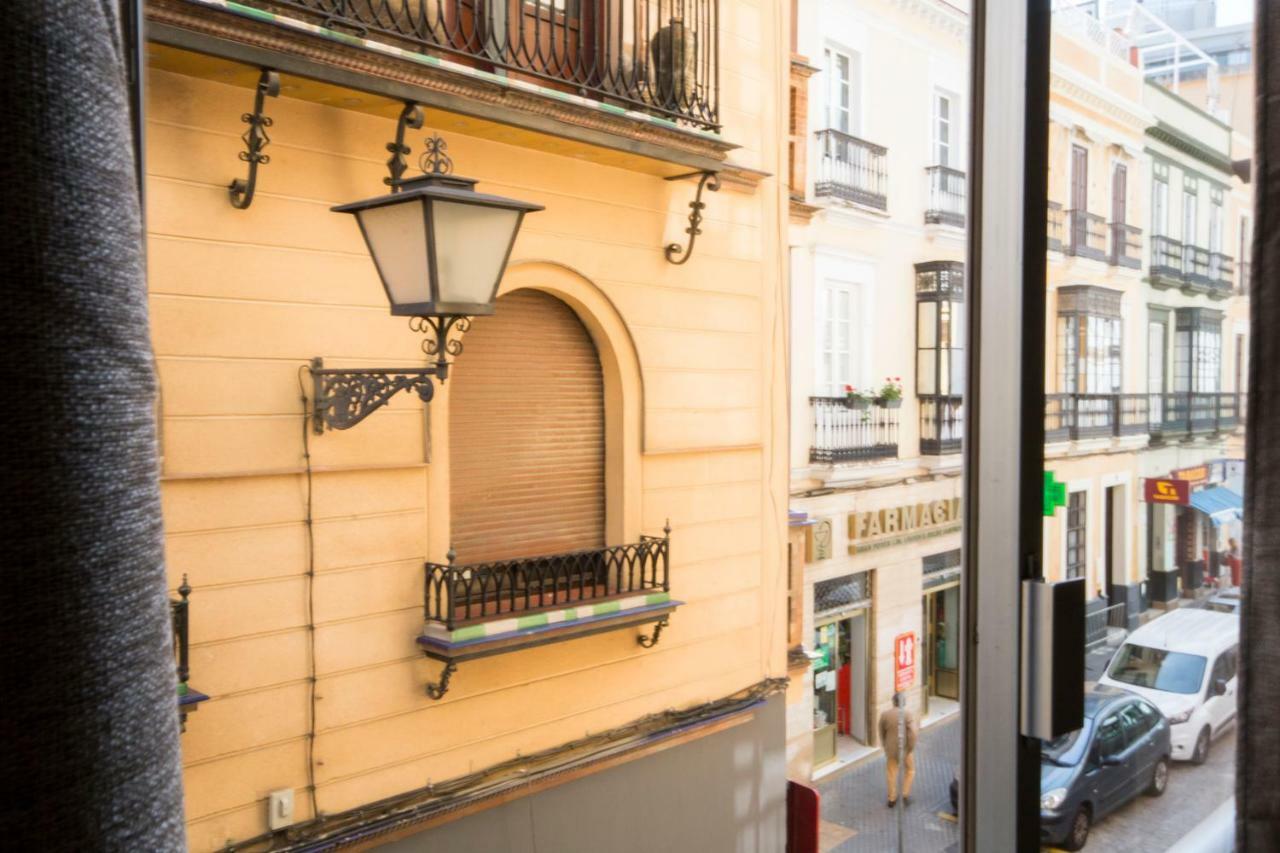 Apartamento piso plaza del duque Sevilla Exterior foto